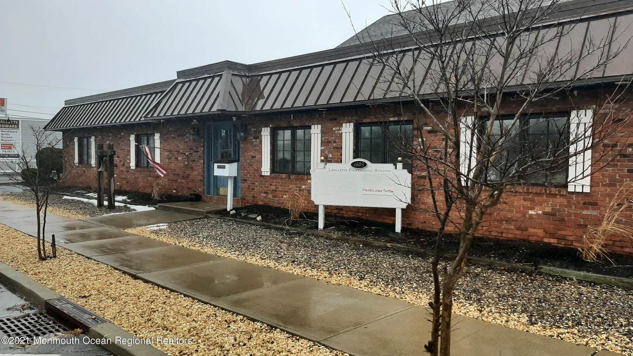 1605 Grand Central Avenue - Photo 1
