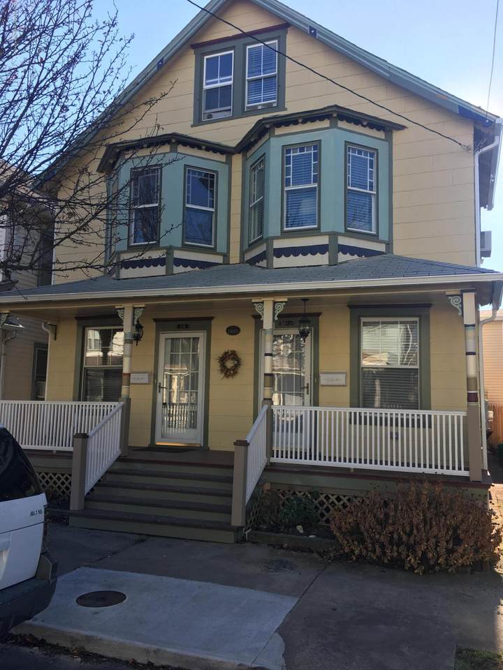 56 Heck Avenue - Photo 1