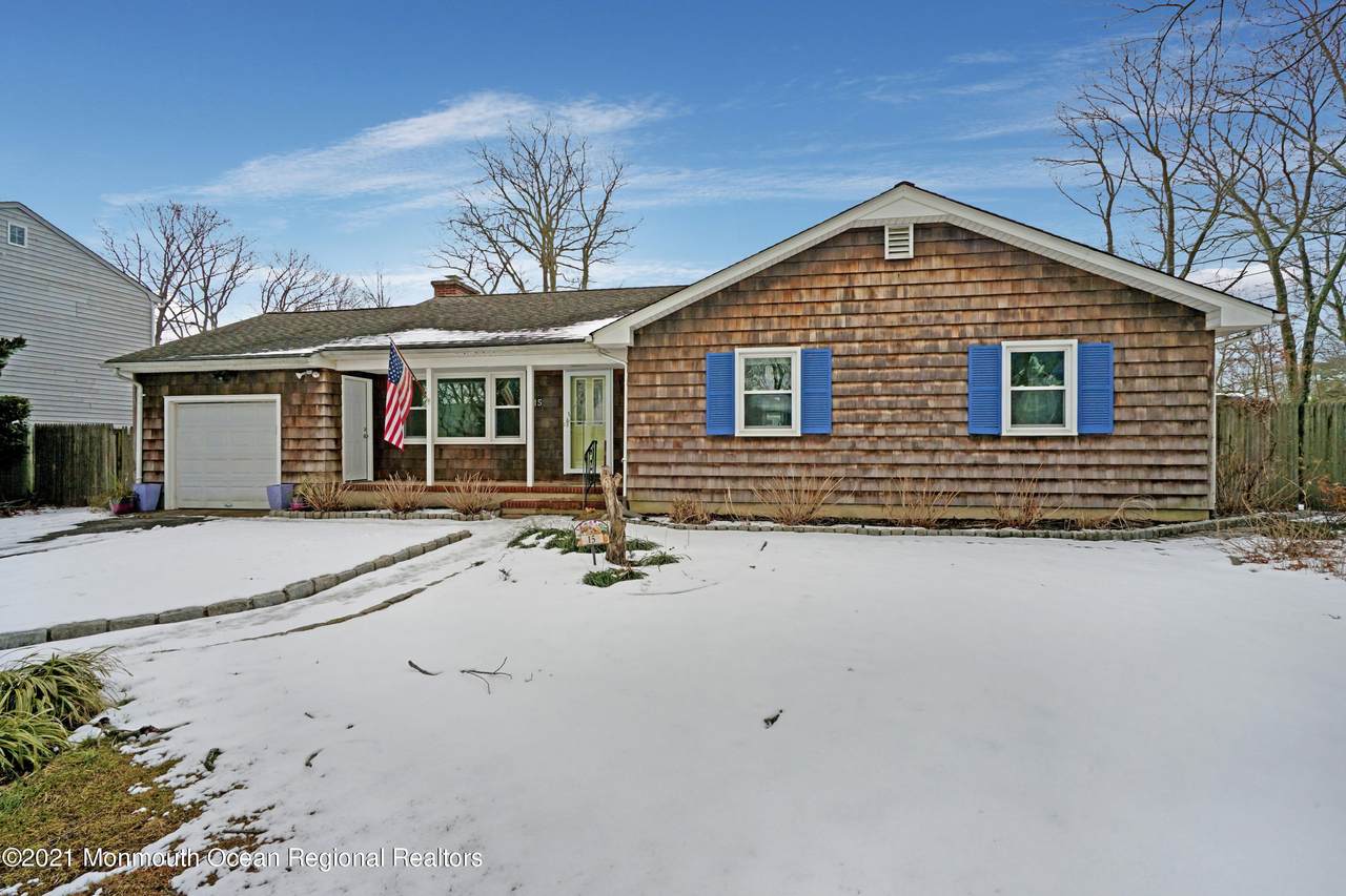 15 Glenwood Drive - Photo 1