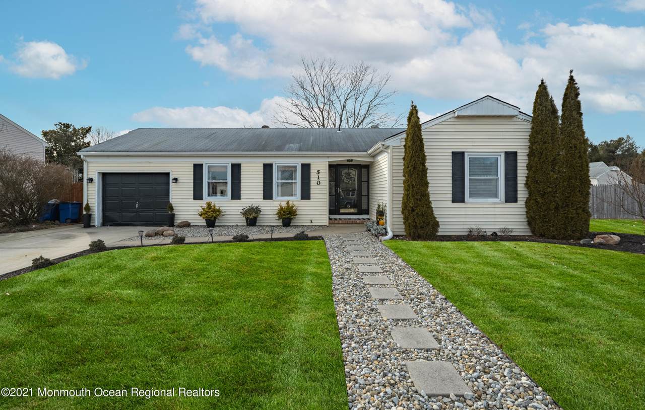 510 Buttonwood Drive - Photo 1