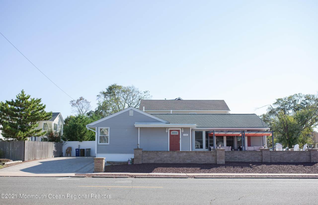 154 Chicago Avenue - Photo 1