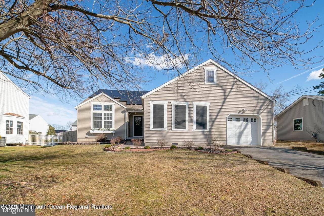 237 Middie Lane - Photo 1