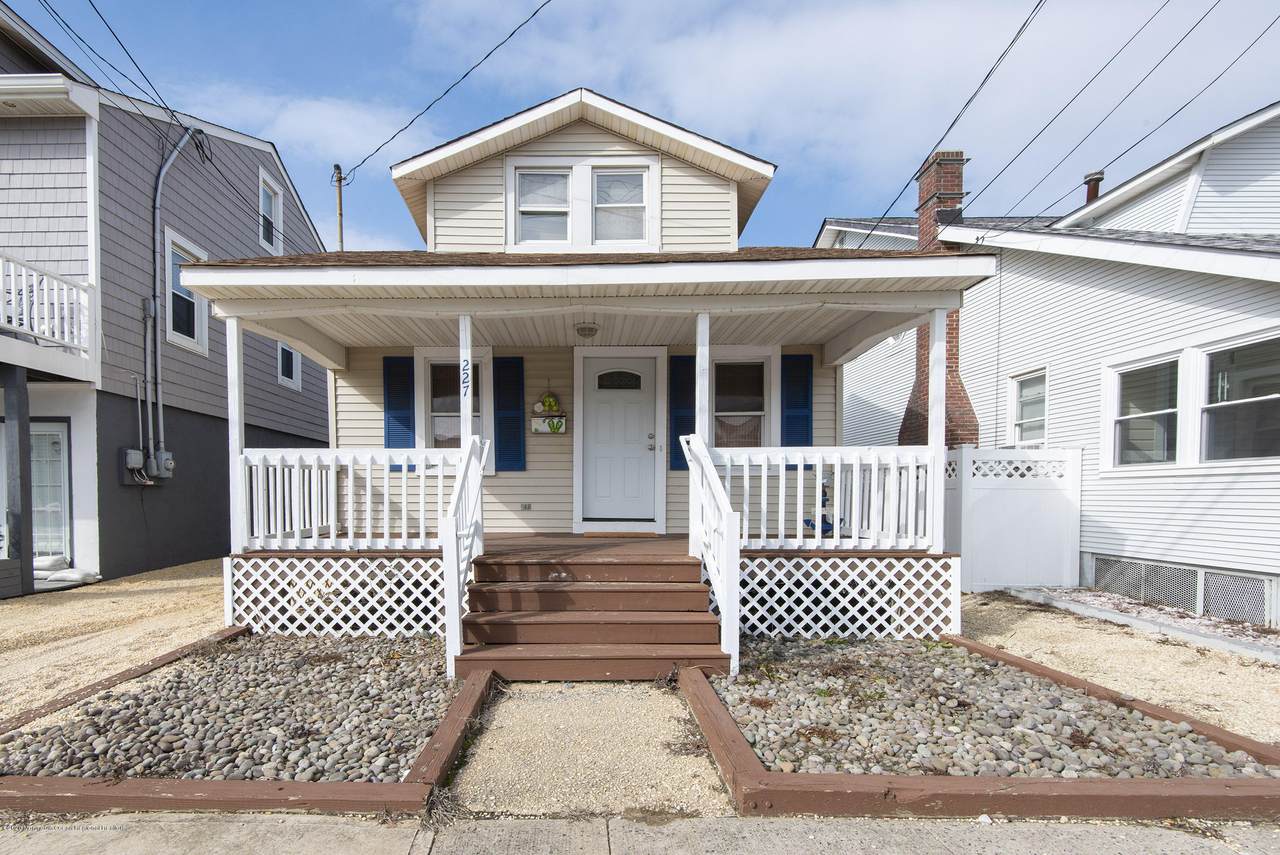 227 2nd Avenue - Photo 1