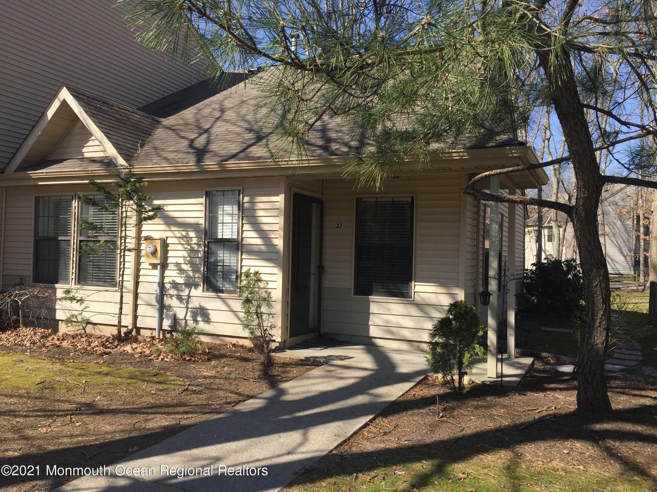 37 Azalea Circle - Photo 1