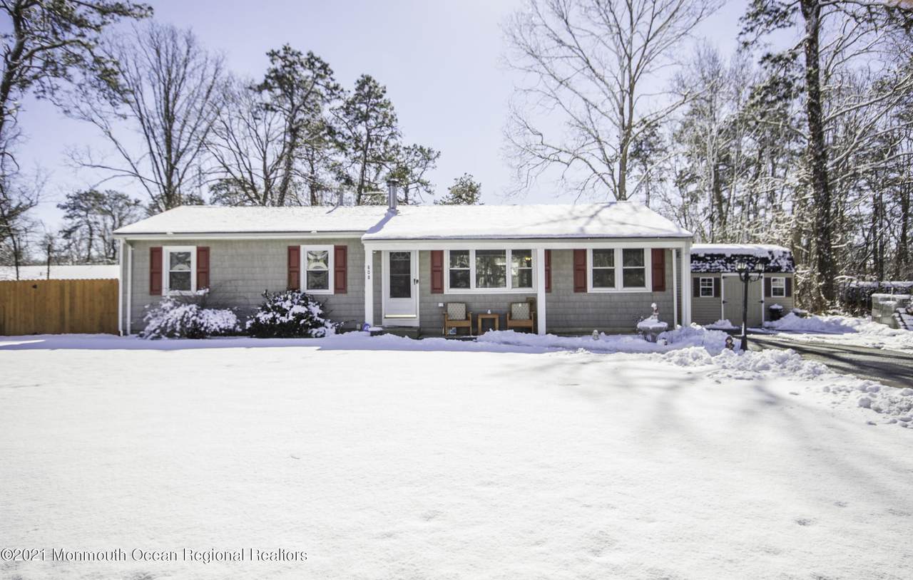 608 12th Avenue - Photo 1