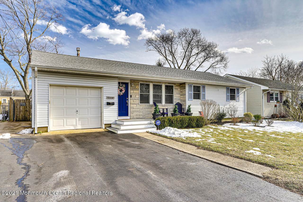 1324 Sunset Avenue - Photo 1