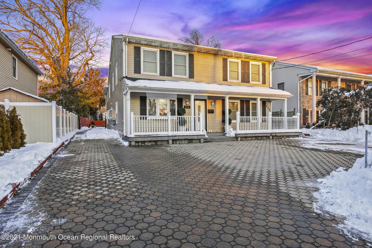 209 Main Street - Photo 1