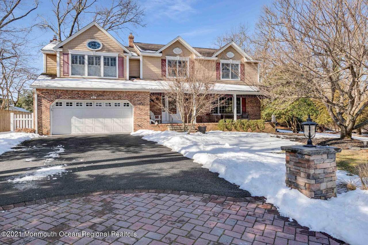 10 Nadine Drive - Photo 1