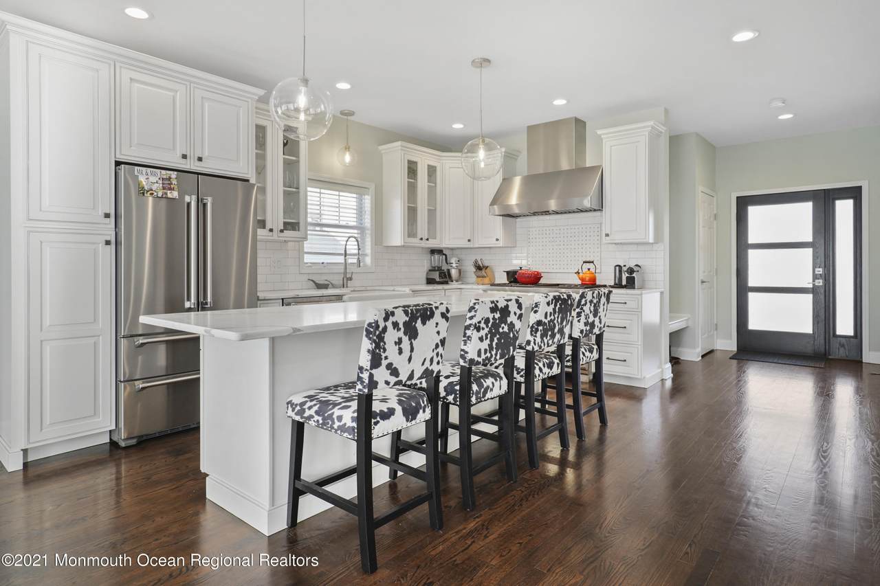 1209 D Street - Photo 1