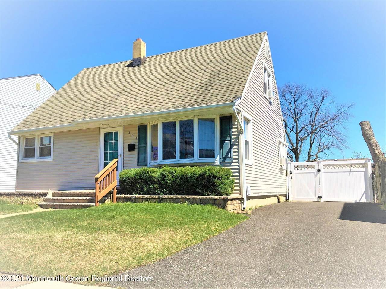 404 Chicago Avenue - Photo 1