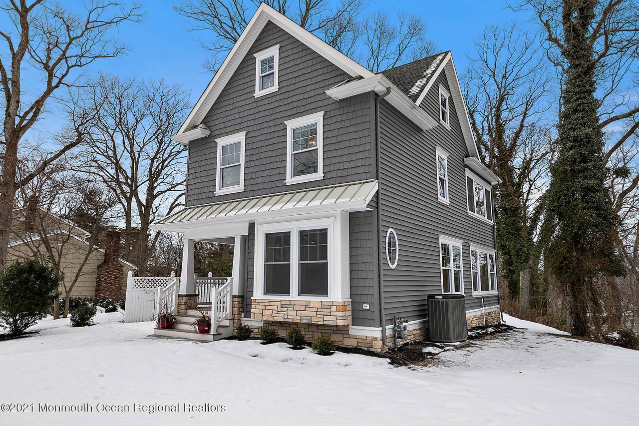 37 Pinewood Drive - Photo 1