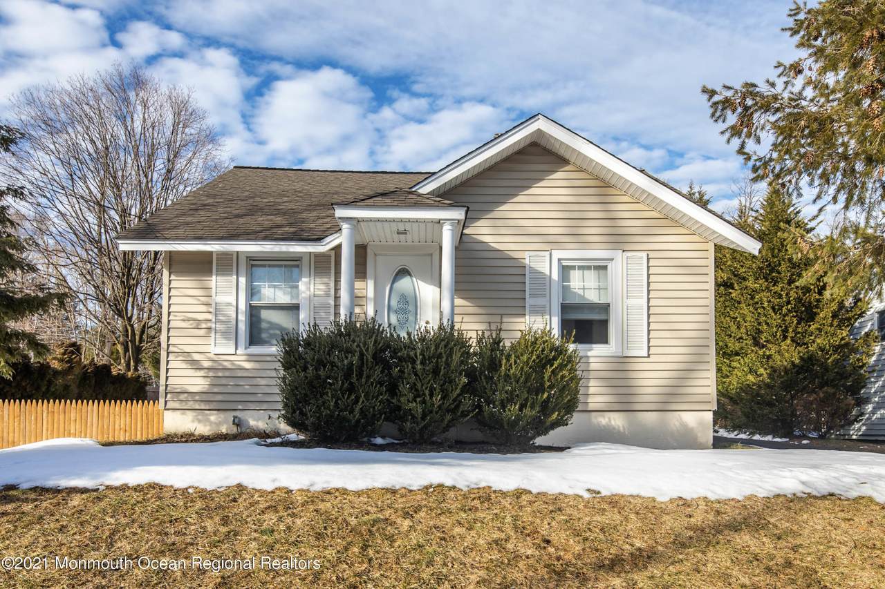 92 Oak Hill Road - Photo 1