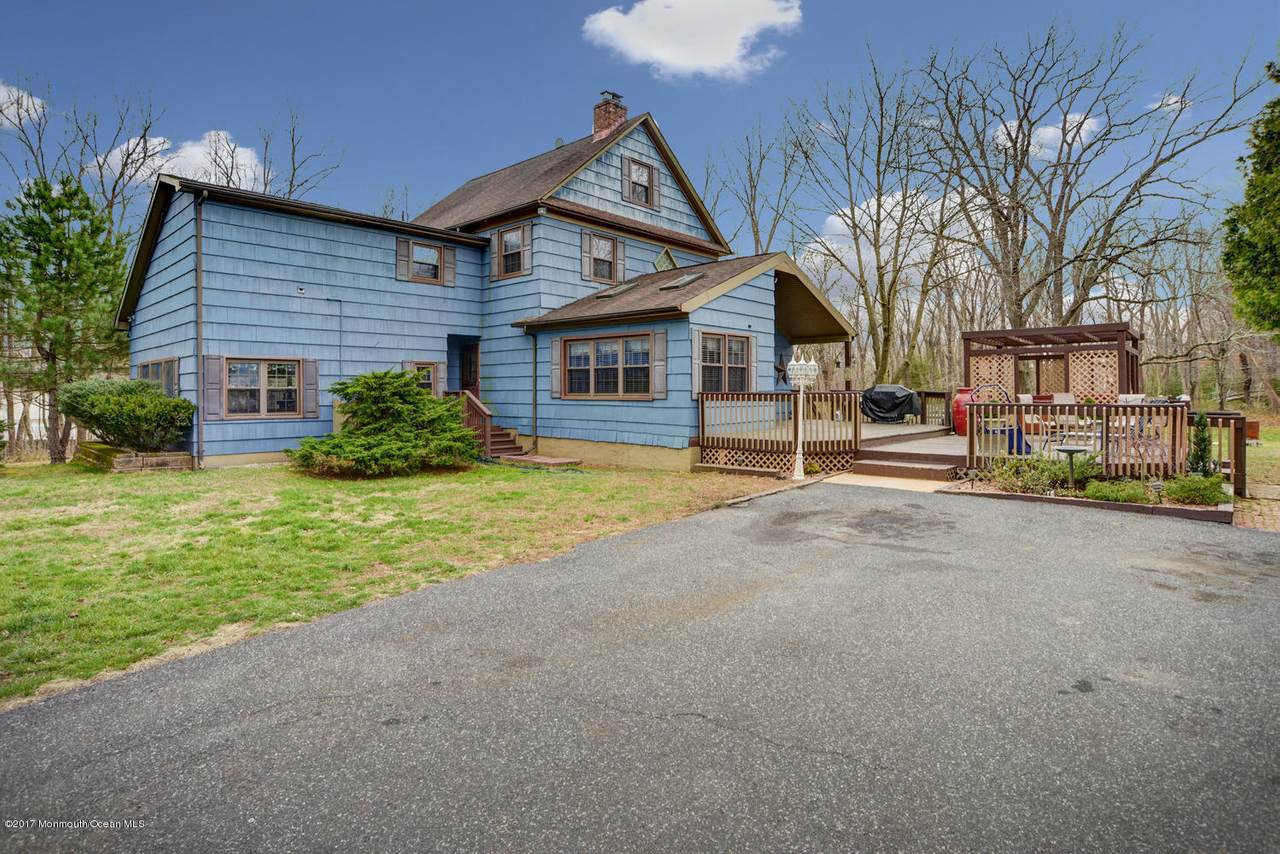 25 Linda Drive - Photo 1
