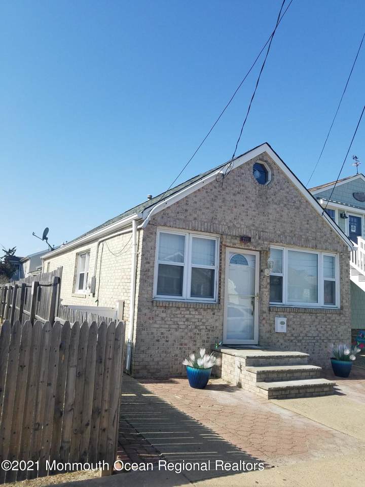 211 Ocean Avenue - Photo 1