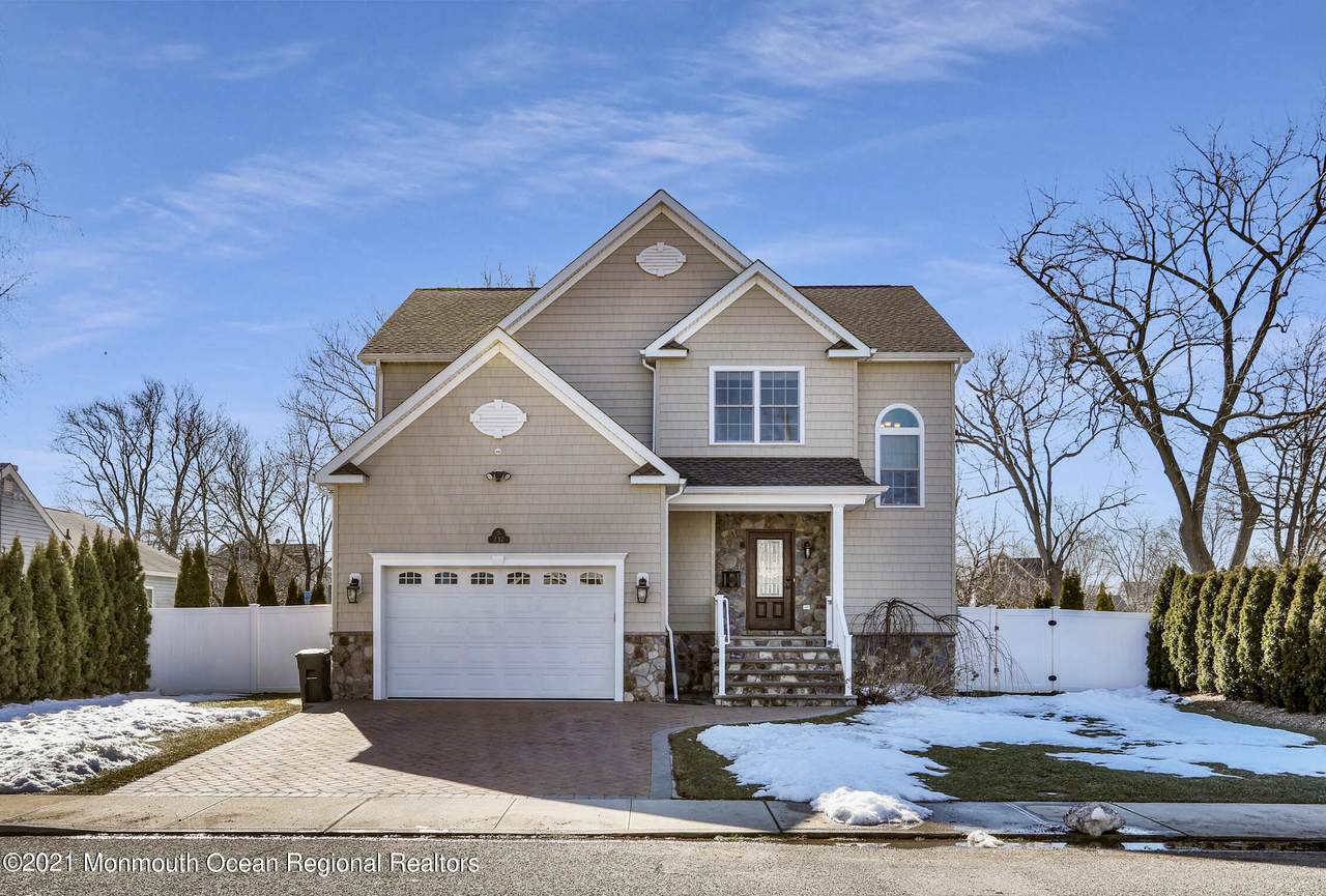 232 Coleman Avenue - Photo 1