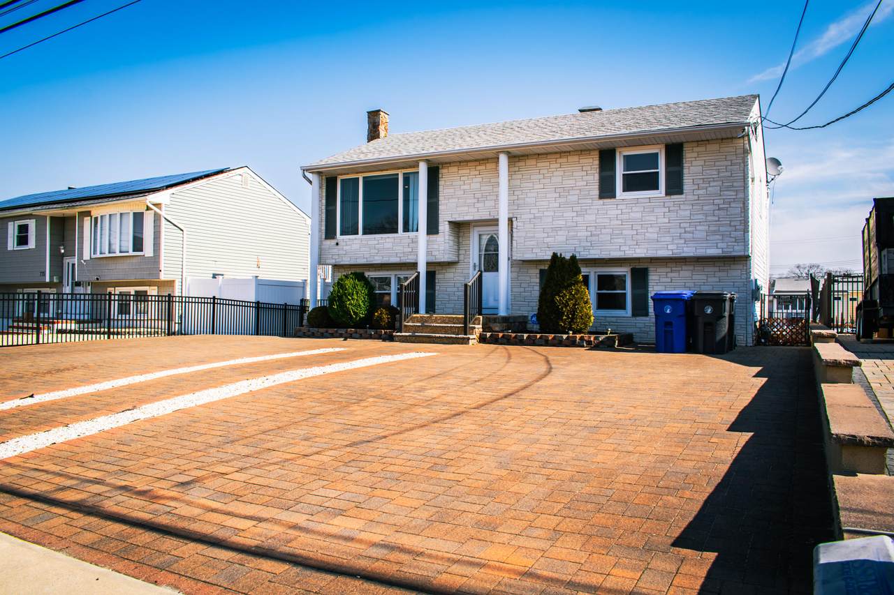 773 Francis Drive - Photo 1