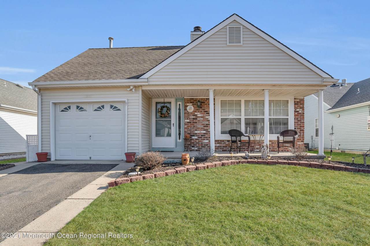 15 Lambert Way - Photo 1