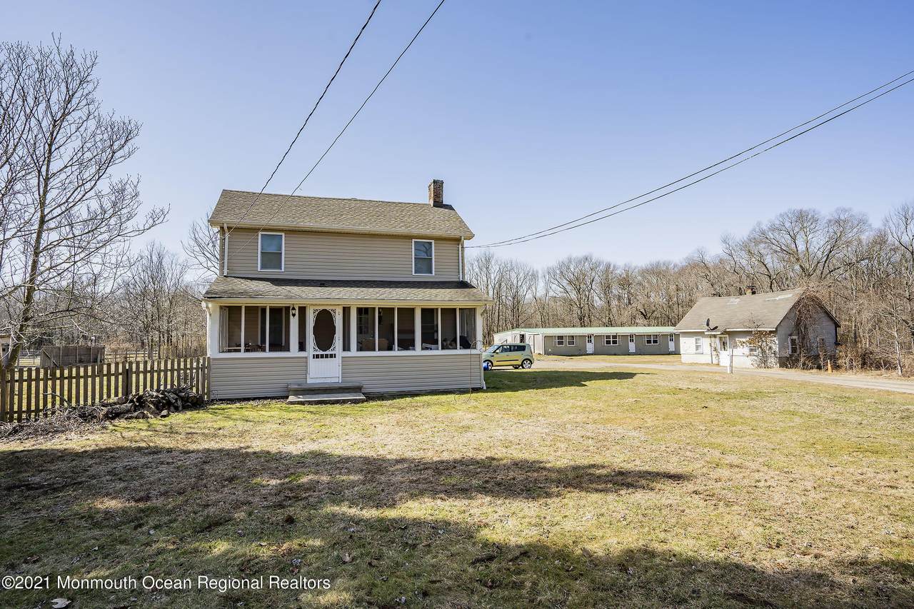 216 Maxim Road - Photo 1