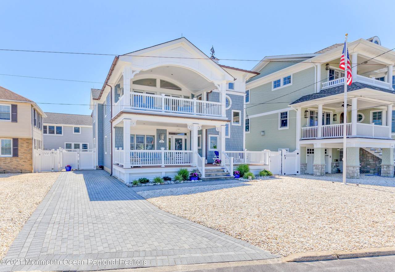 1403 Bay Boulevard - Photo 1