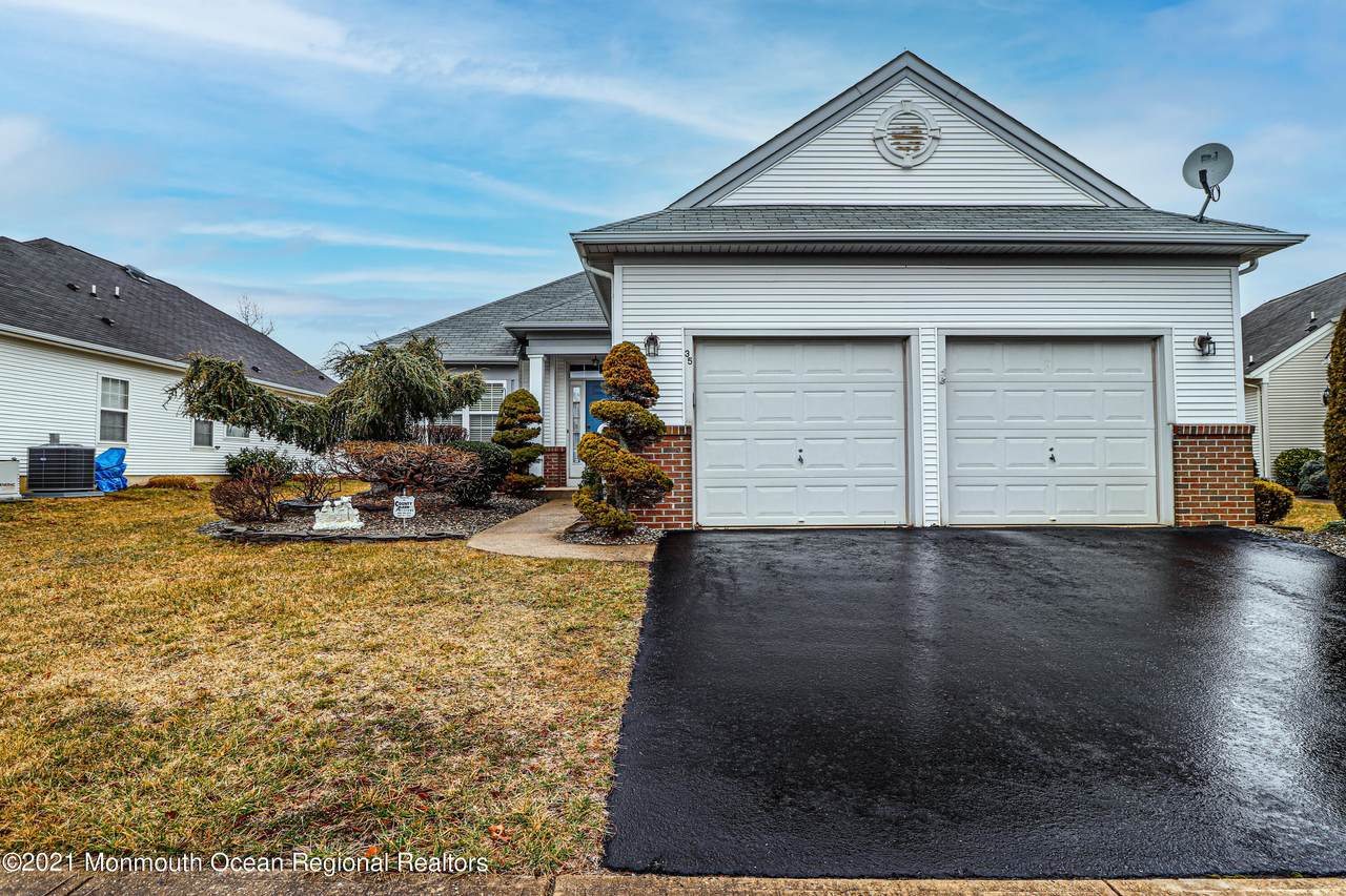35 Orleans Drive - Photo 1