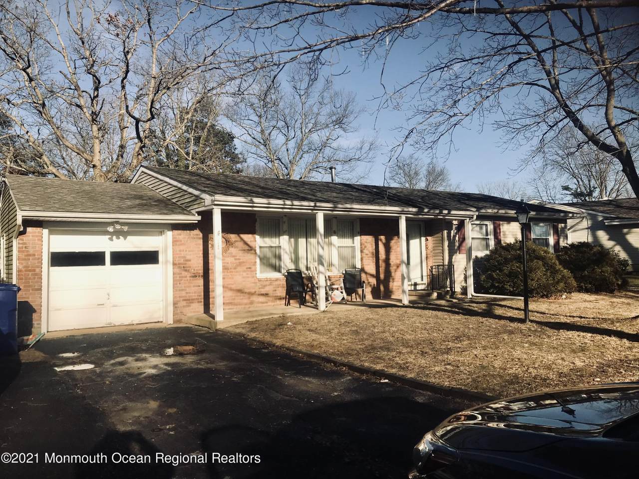 1046 Fairview Drive - Photo 1