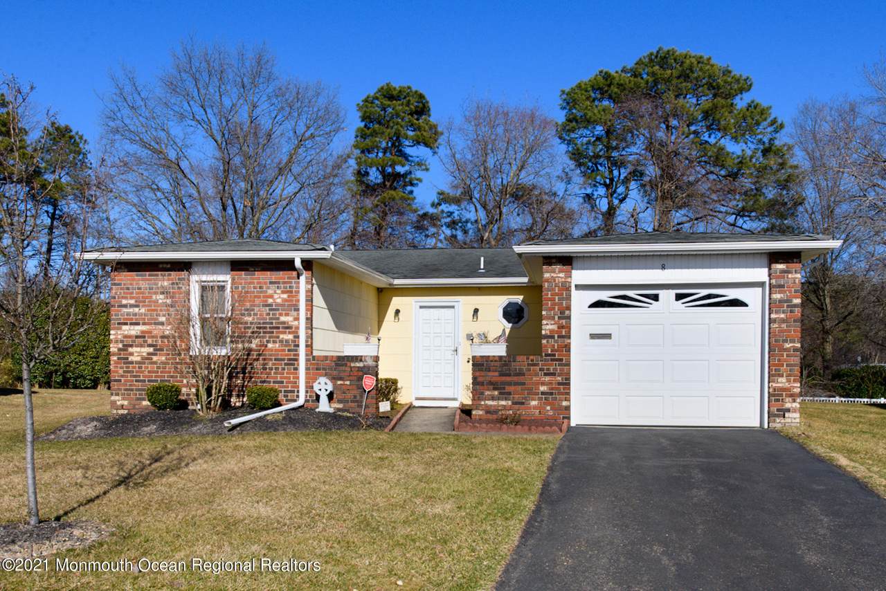 8 Browning Court - Photo 1