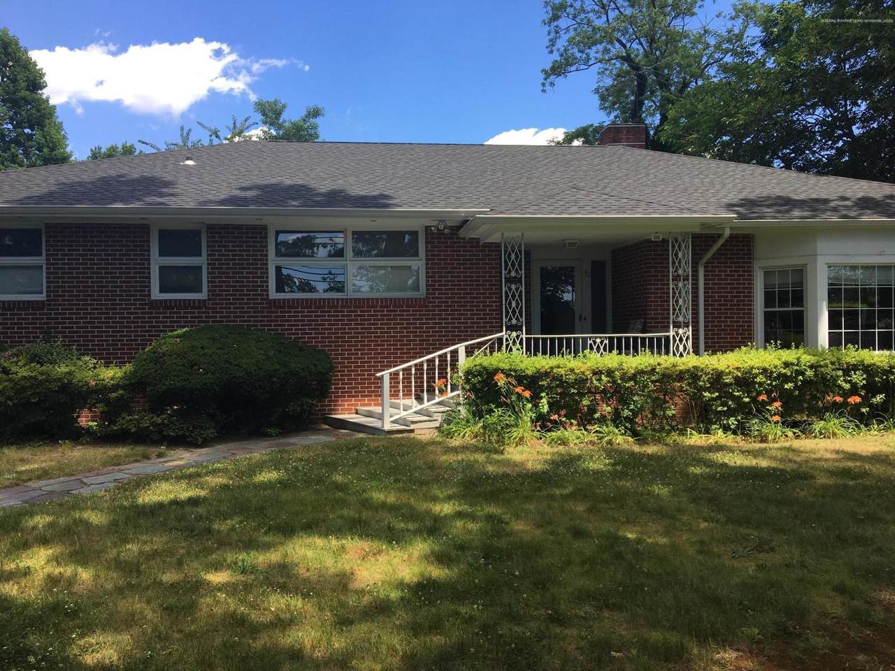 502 Roseld Avenue - Photo 1
