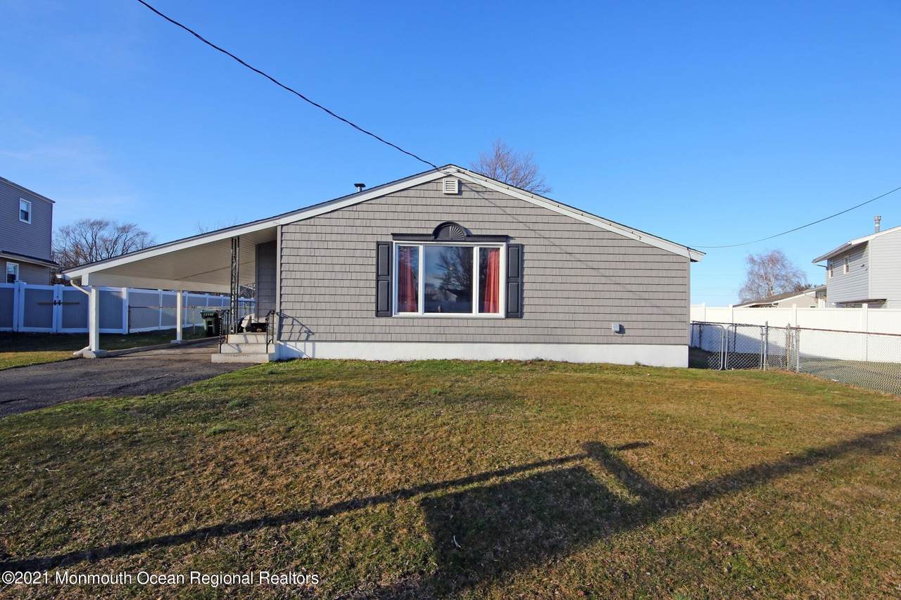 41 Woodshore - Photo 1