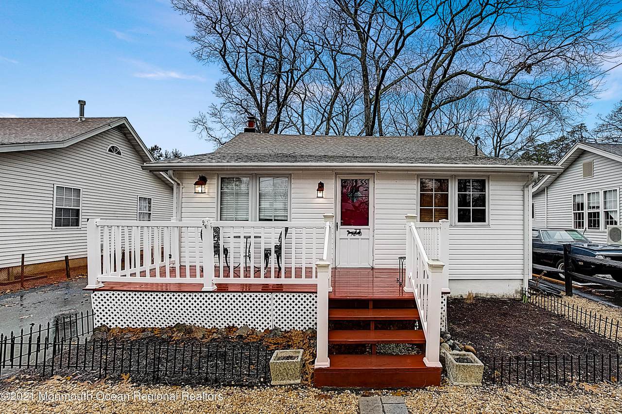 530 Morris Boulevard - Photo 1