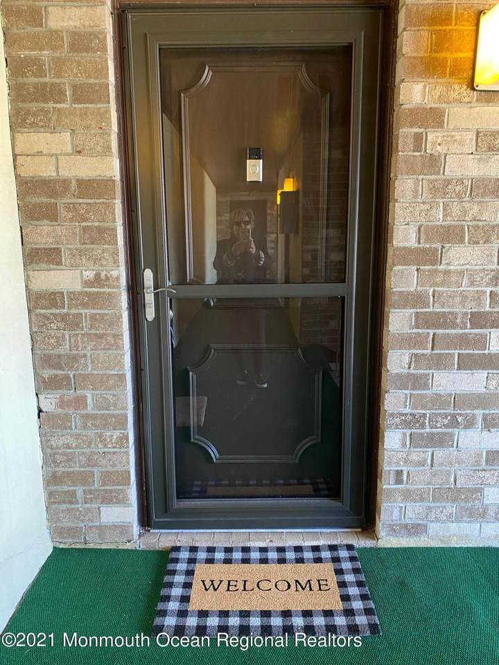 147 Amberly Drive - Photo 1