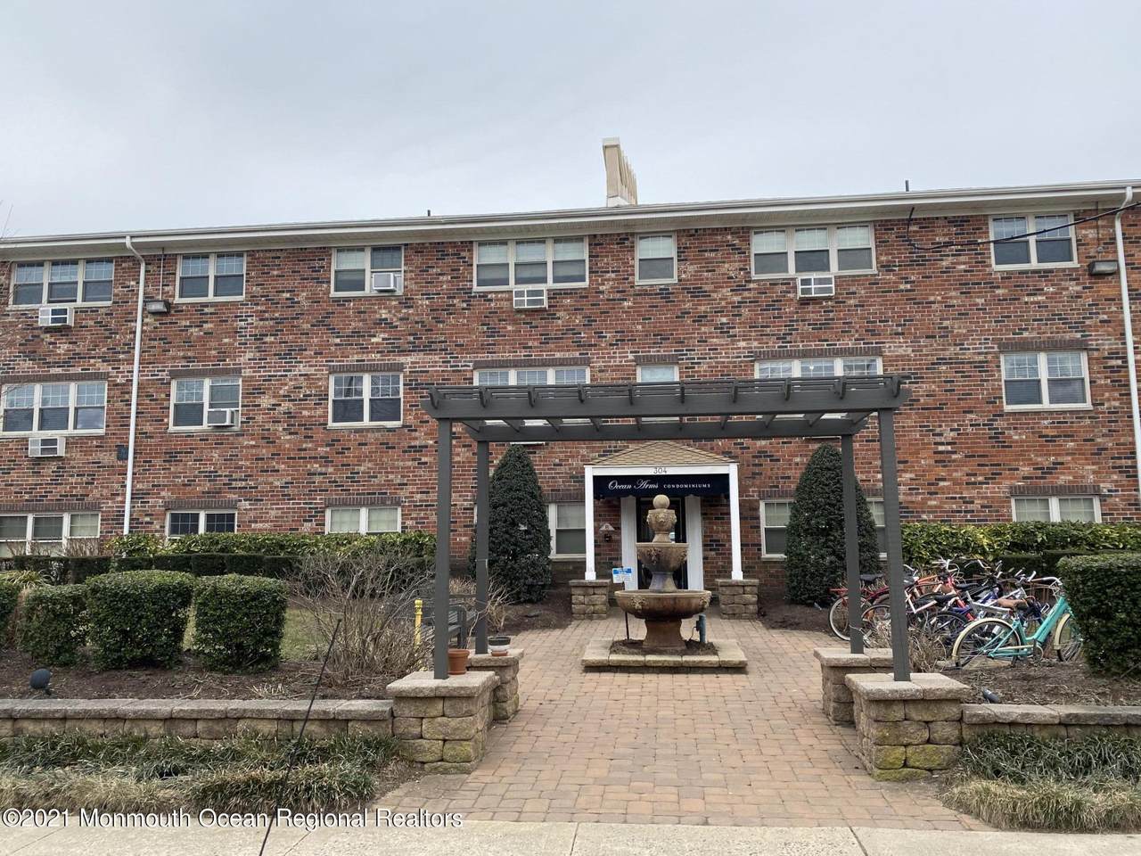 304 4th Avenue - Photo 1