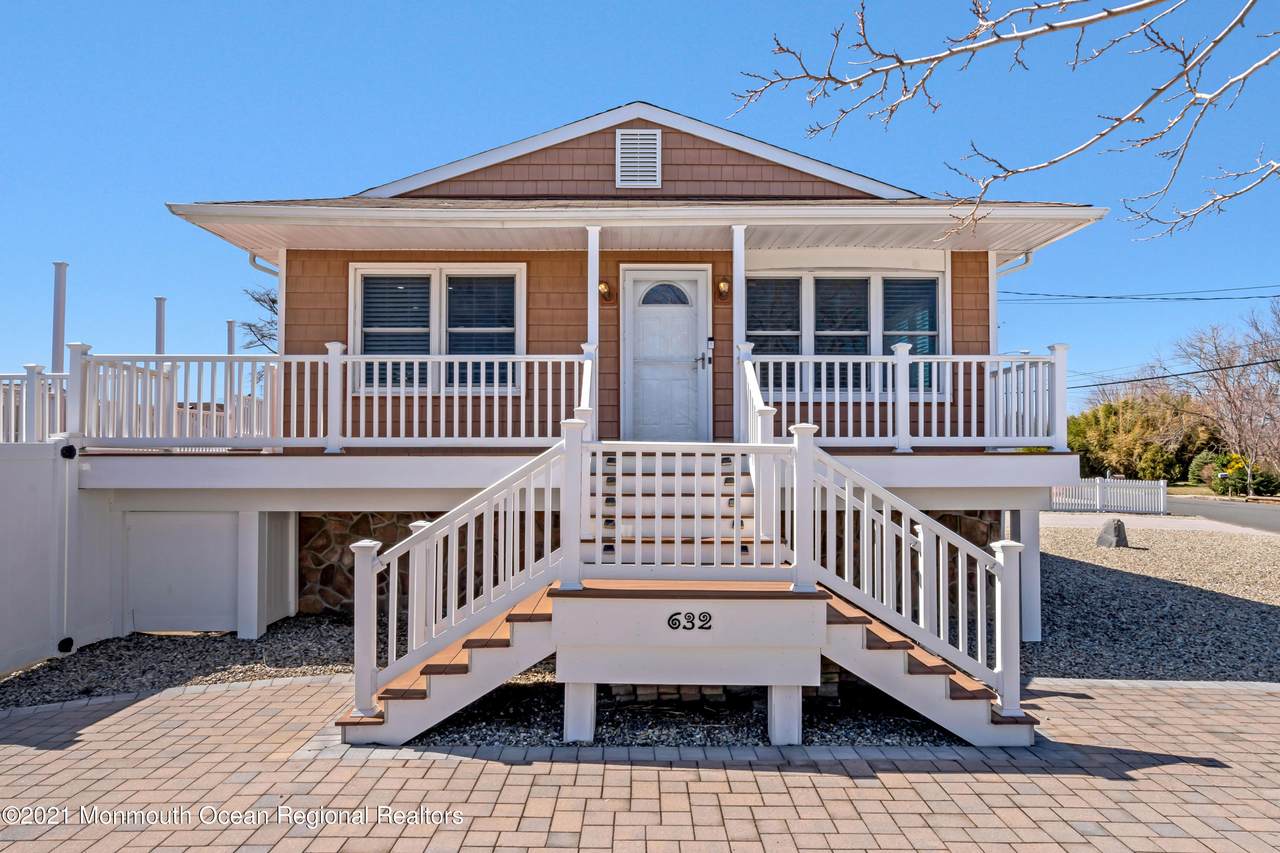 632 End Avenue - Photo 1