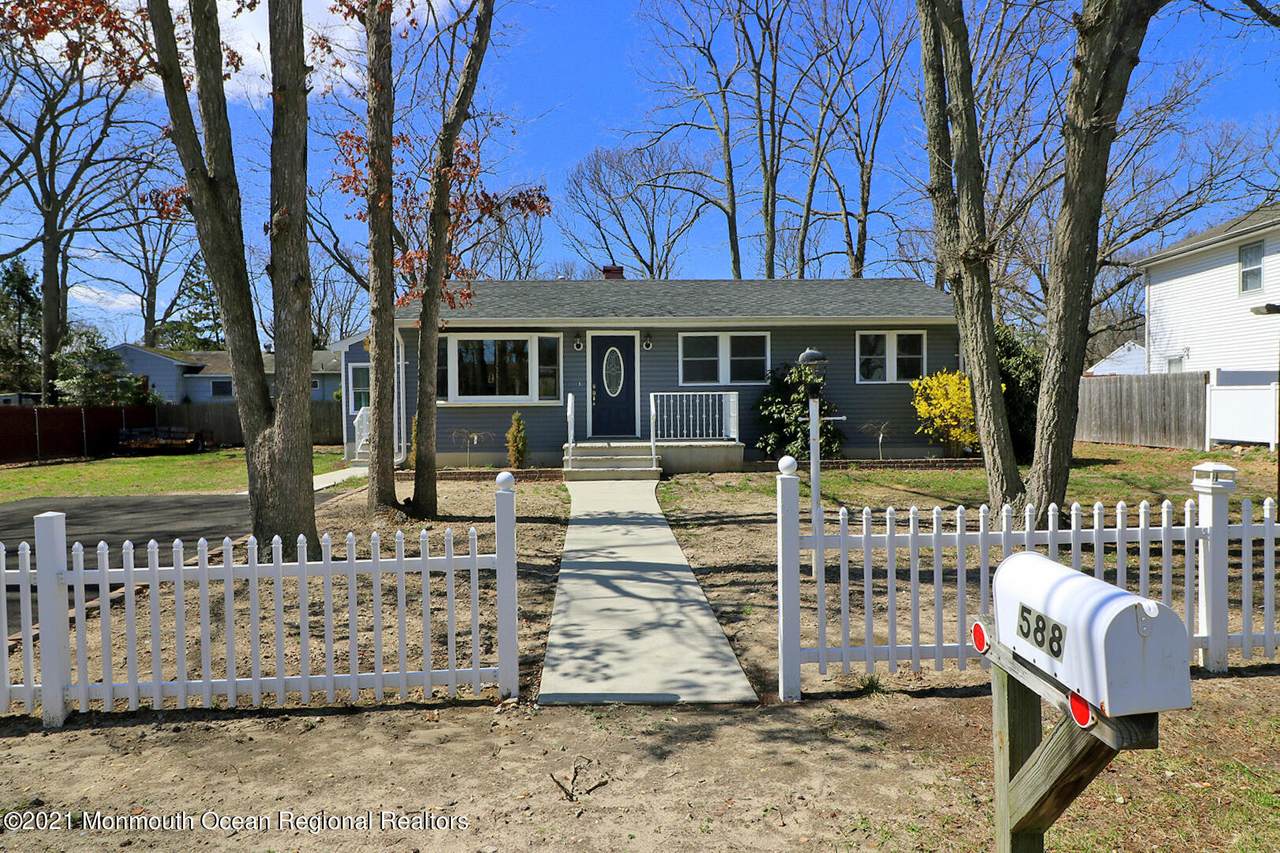 588 Alfred Lane - Photo 1