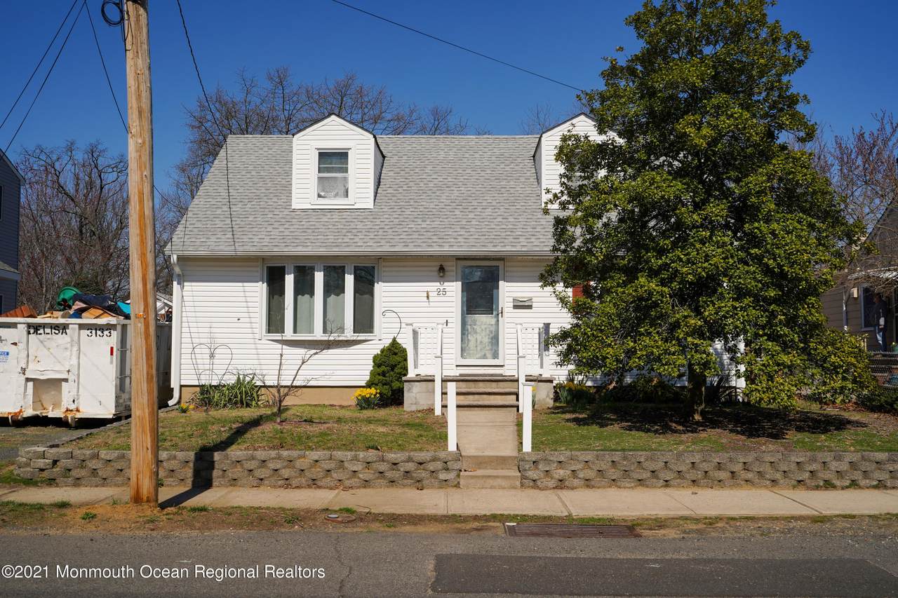 25 8th Street - Photo 1