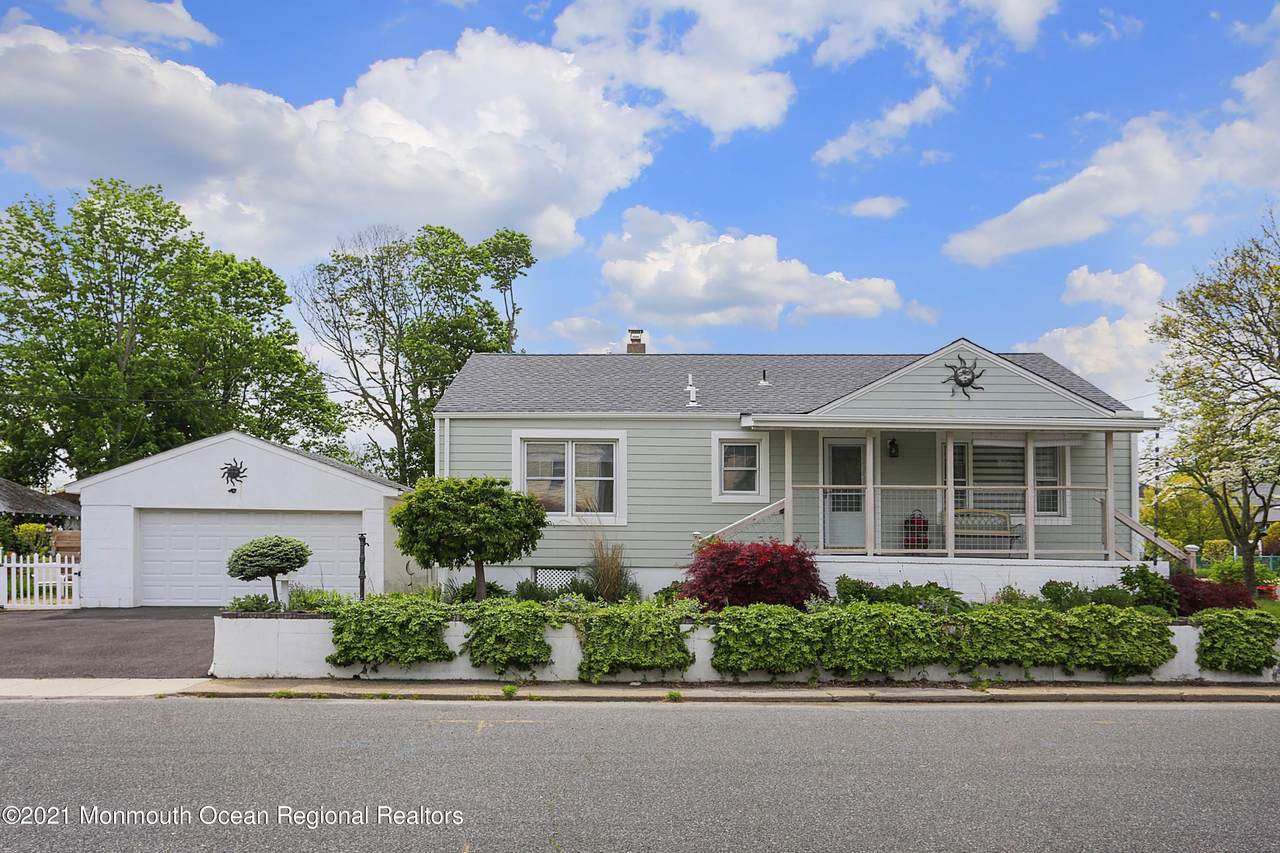 112 Hearn Avenue - Photo 1