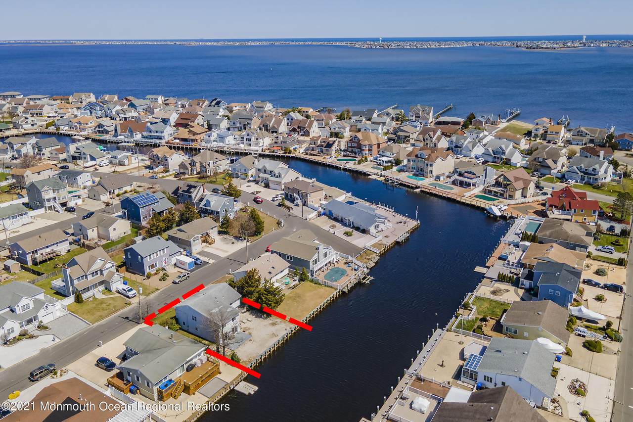 3245 Osborne Terrace - Photo 1