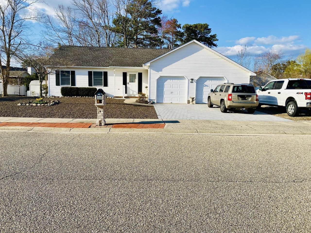 44 Lakewood Avenue - Photo 1
