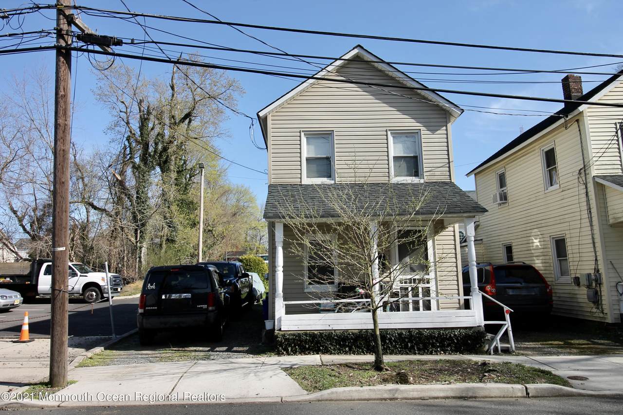 22 Avenue C - Photo 1