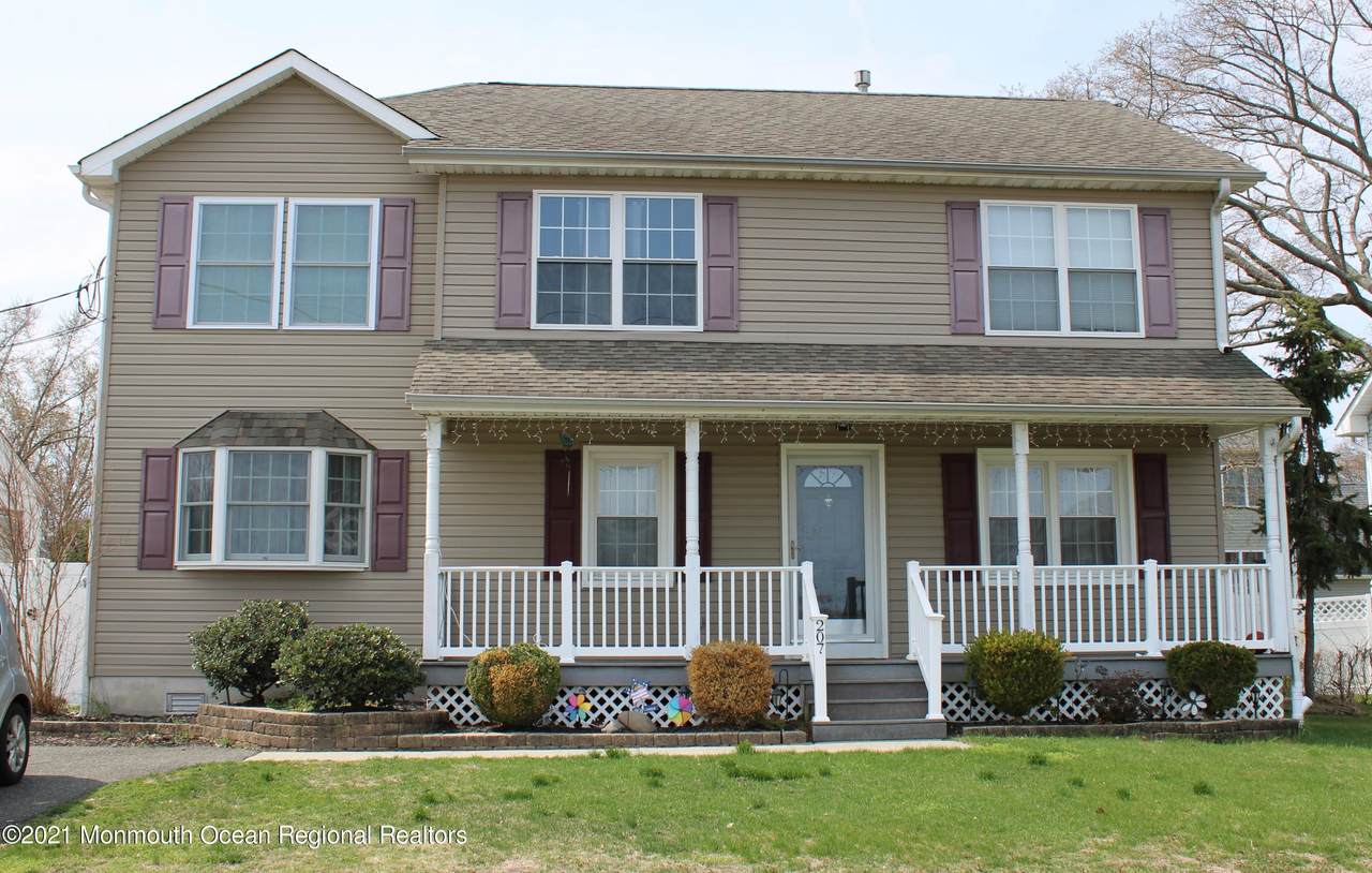 207 Ash Street - Photo 1