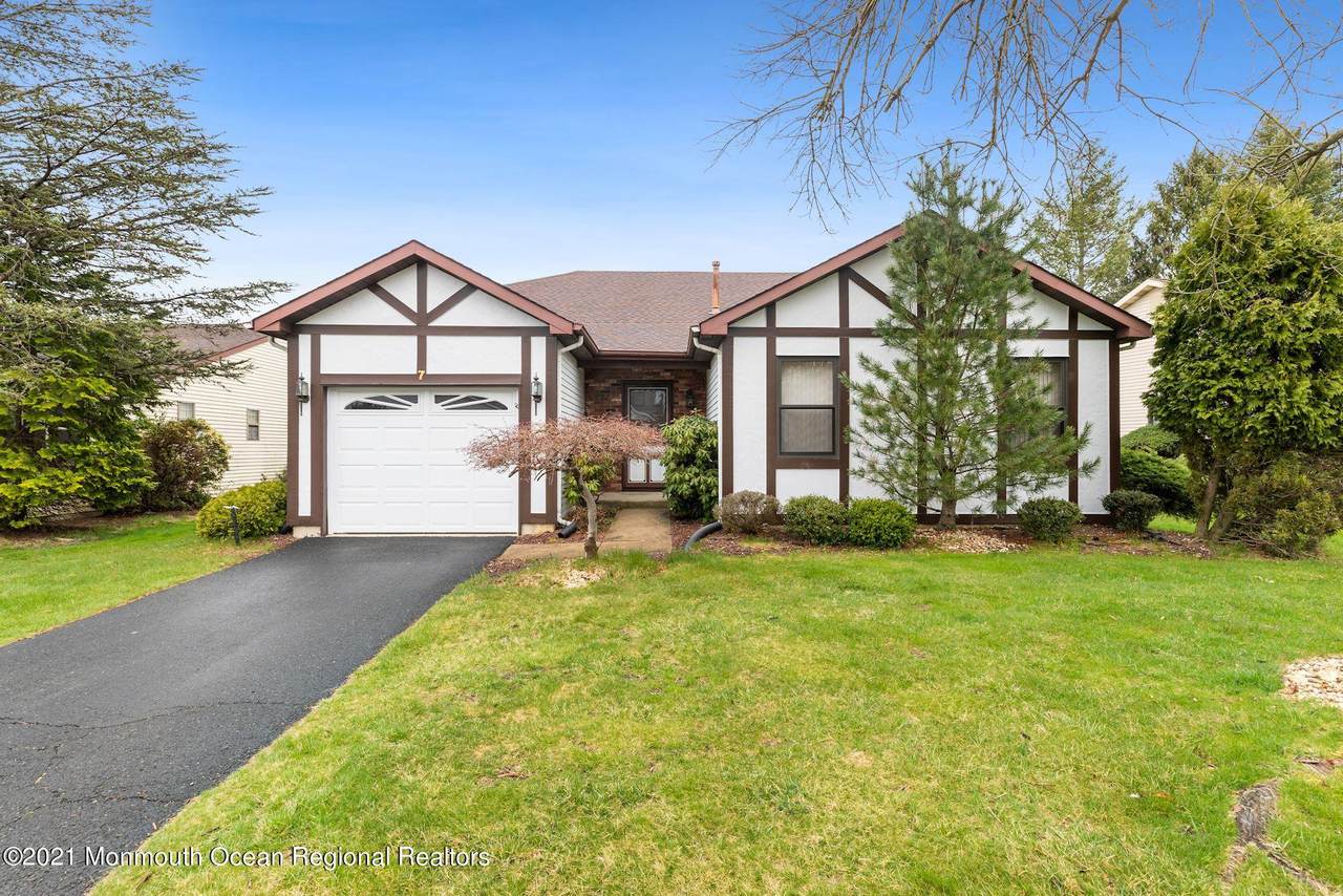 7 Phaeton Lane - Photo 1