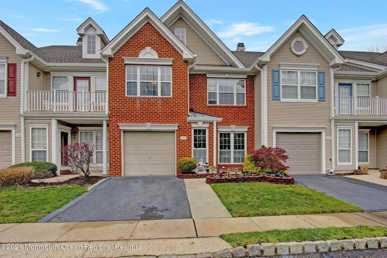 1506 King George Lane - Photo 1