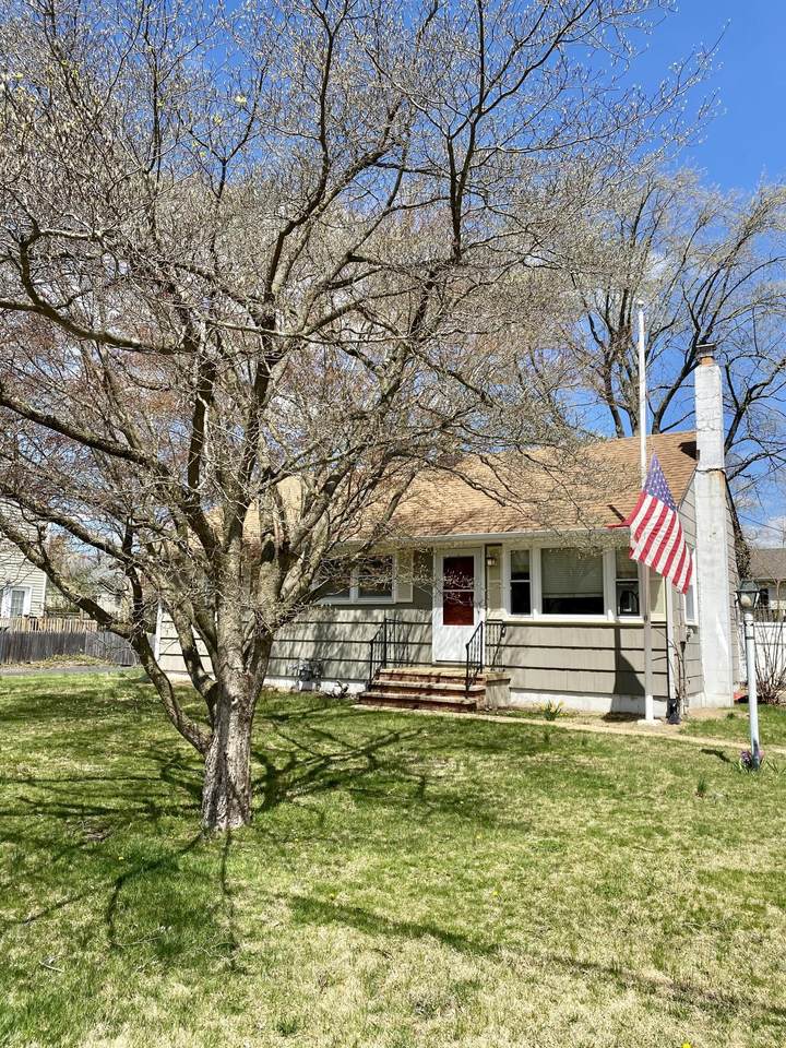 103 Willow Drive - Photo 1