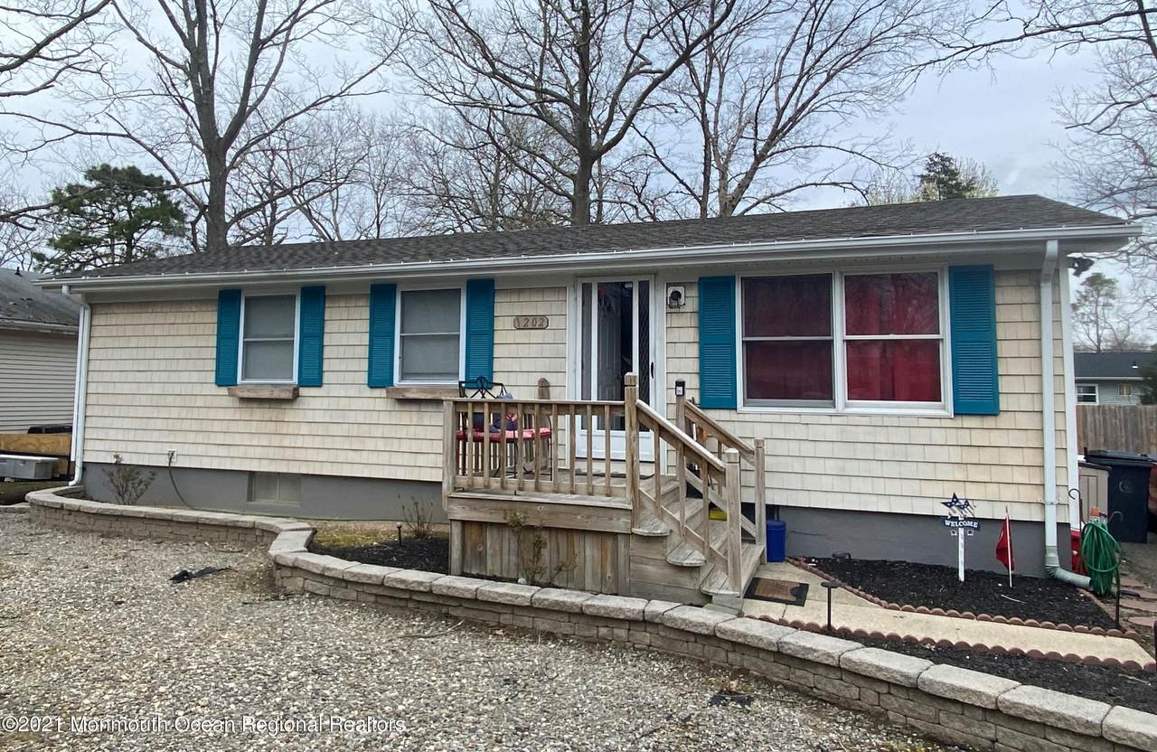 1202 Galley Avenue - Photo 1
