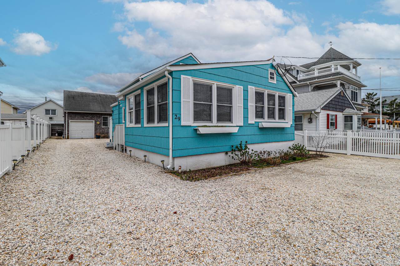 29 Plainfield Avenue - Photo 1