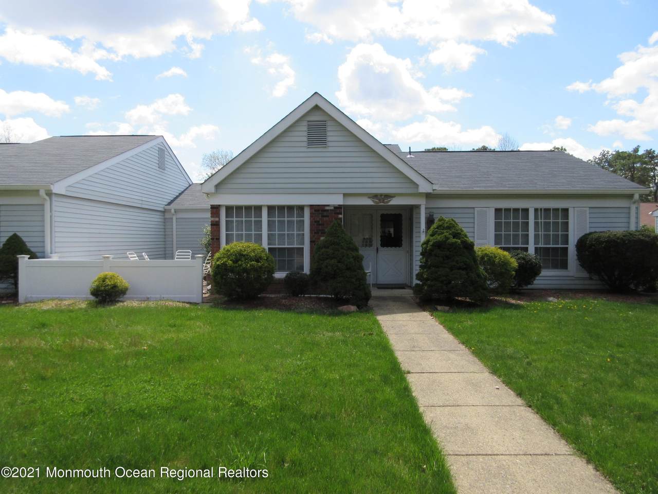 571 Sheffield Drive - Photo 1