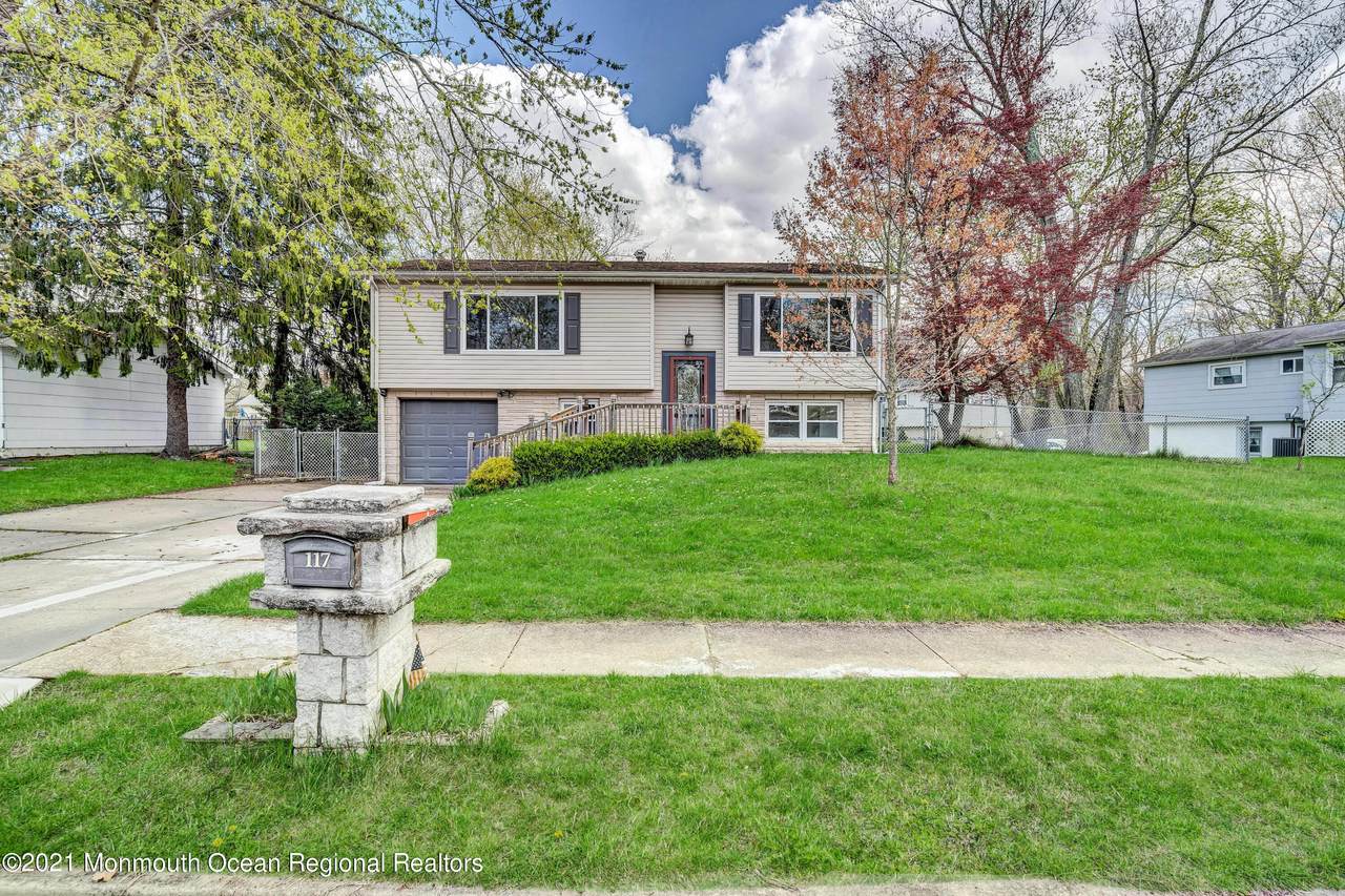 117 Susan Drive - Photo 1