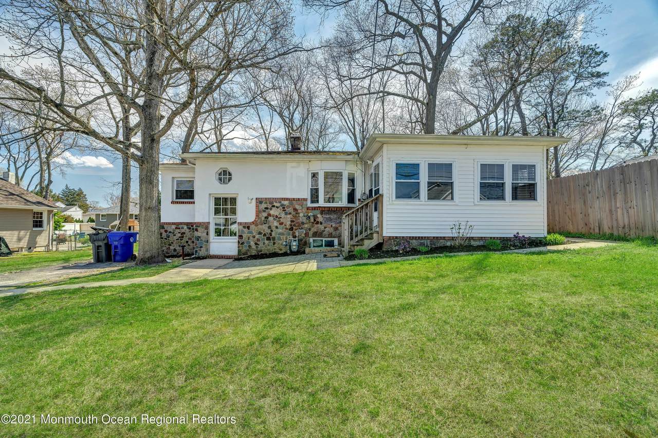 917 Beacon Avenue - Photo 1