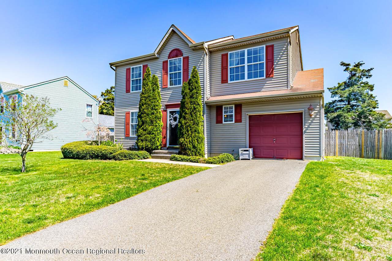 108 Lighthouse Drive - Photo 1