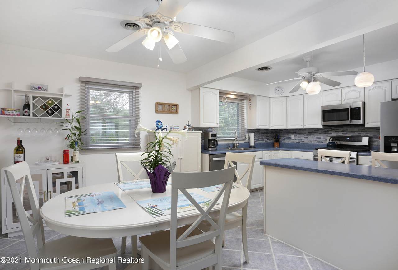 8 York Street - Photo 1