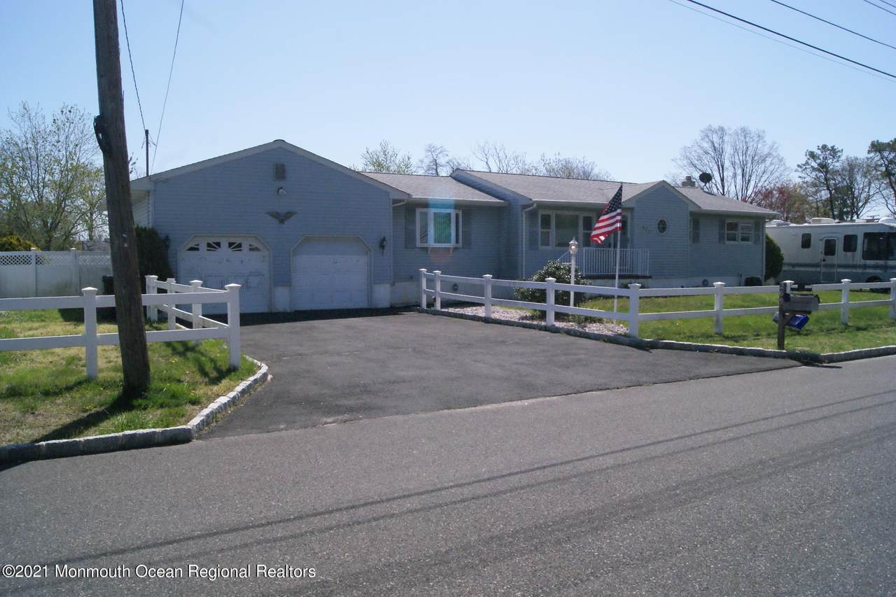 265 Delaware Drive - Photo 1